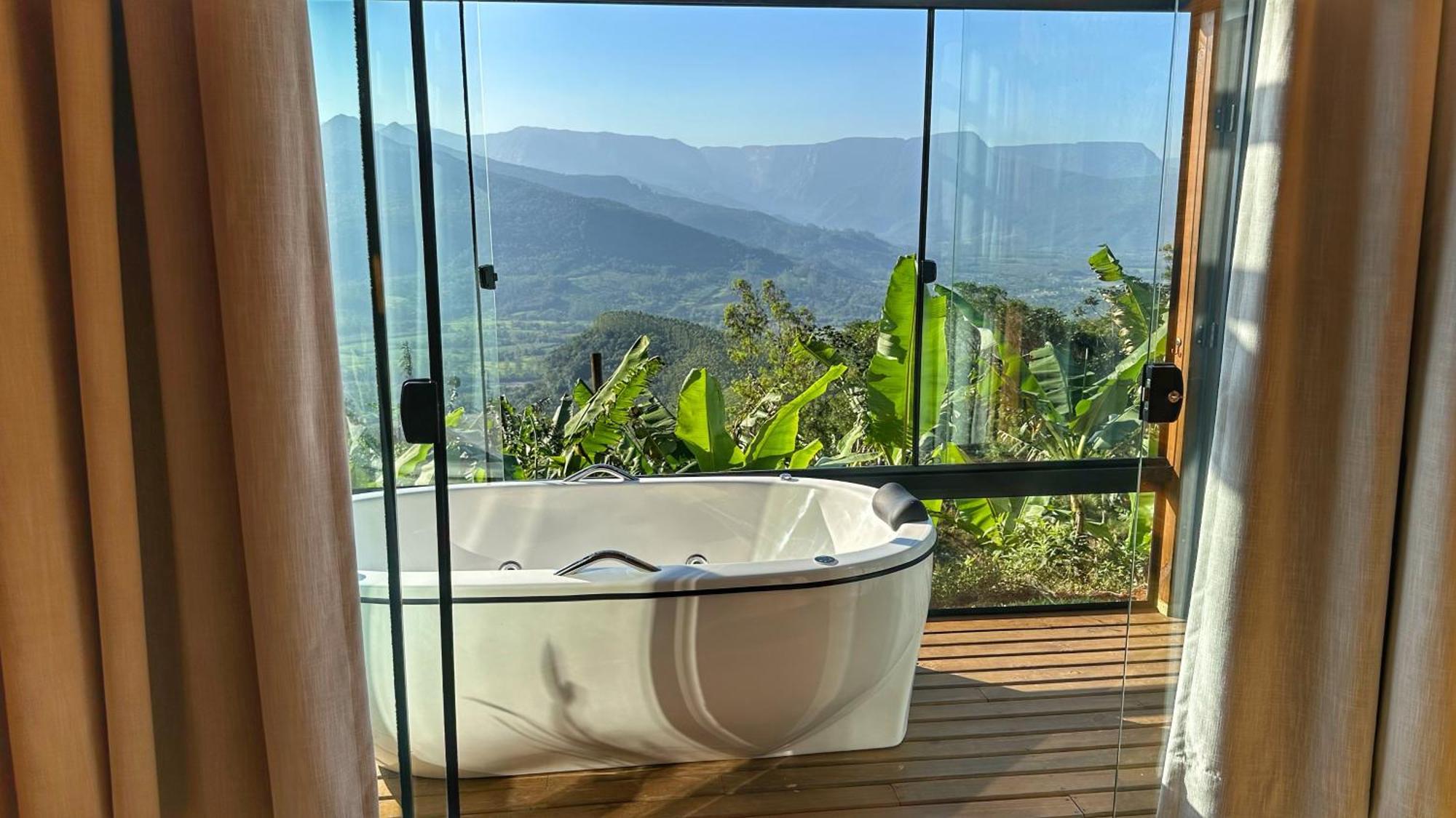 Nos Canyons Lodge *